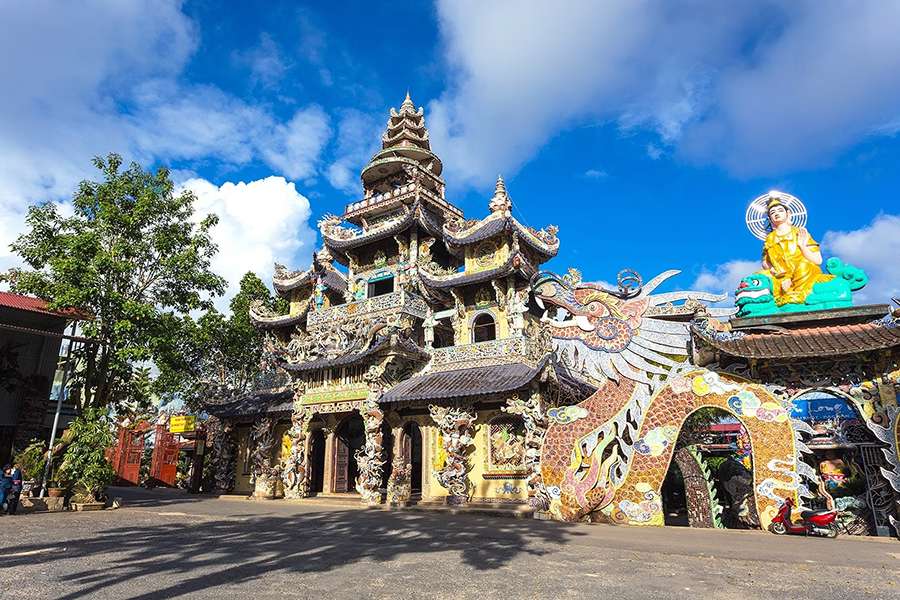 Linh-Phuoc-pagoda-Vietnam-tour-company