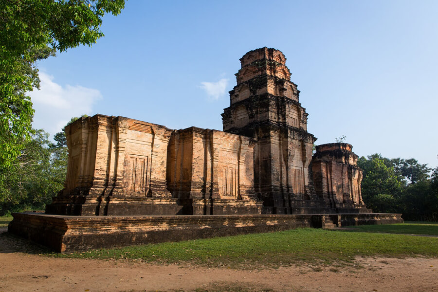 Temples of Angkor – Prasat Kravan - Multi country tour