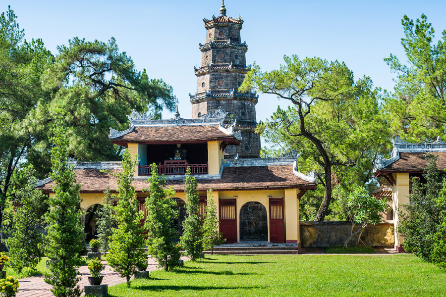 Thien-Mu-pagoda- Multi country tour