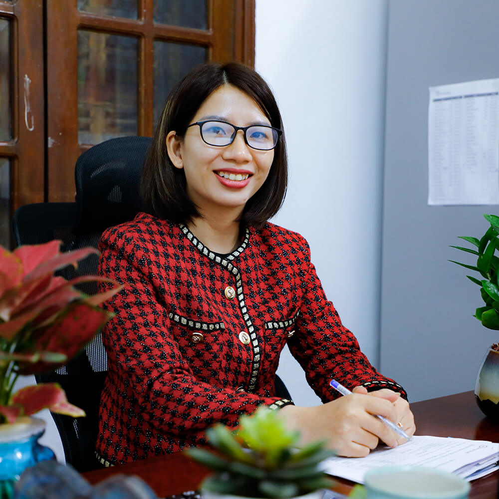 Mrs. Thuy Thanh Le- Vice Director of Finance