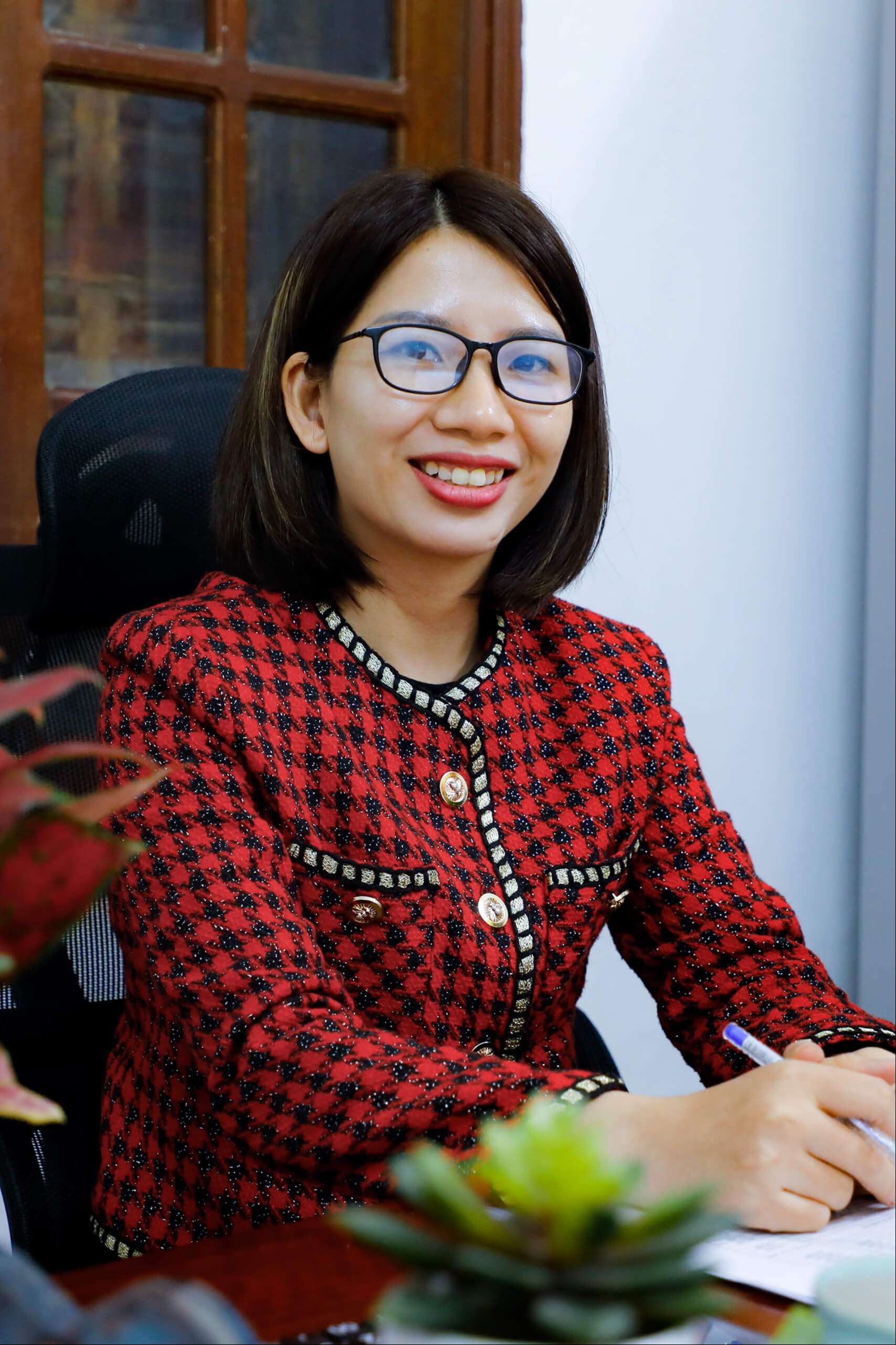 Mrs. Thuy Thanh Le - Vice Director of Finance
