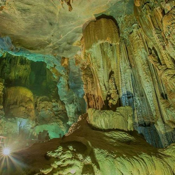 Thien Canh Son Cave -Multi country tour