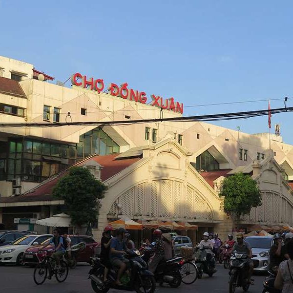 Dong Xuan Market , Hanoi - Vietnam tours