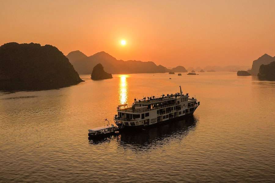 Halong Bay cruise - Vietnam tours