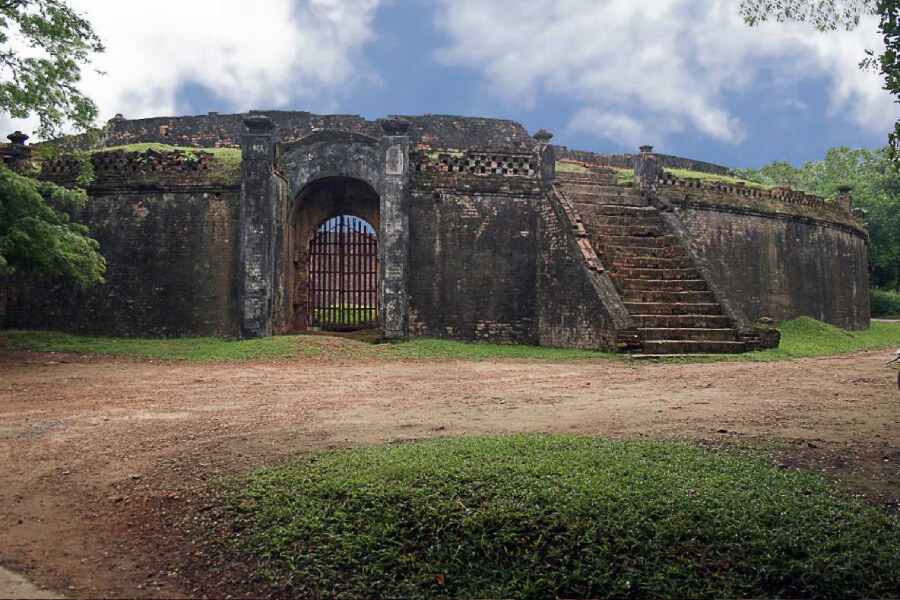 Ho Quyen Arena - Hue Tours