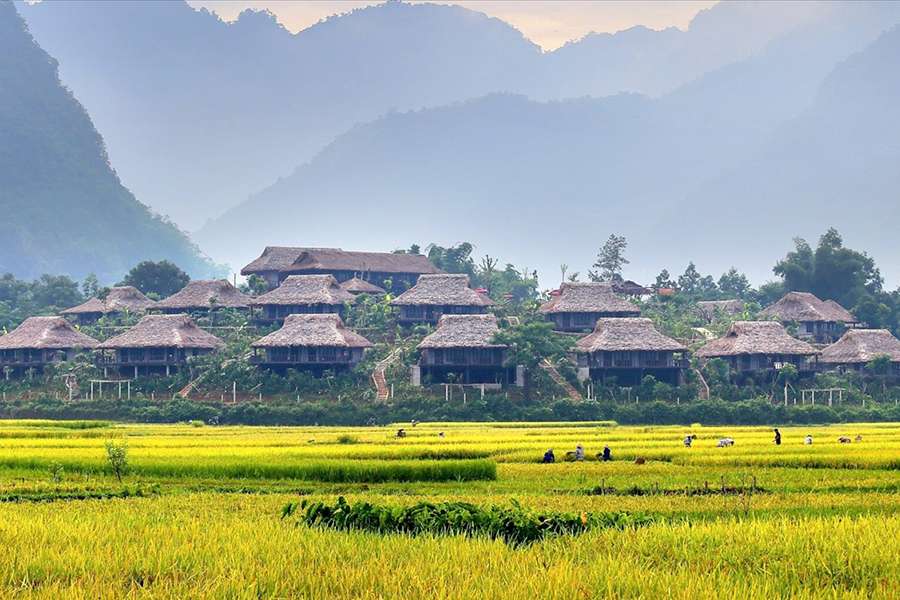 Ban Lac village - Vietnam day tours
