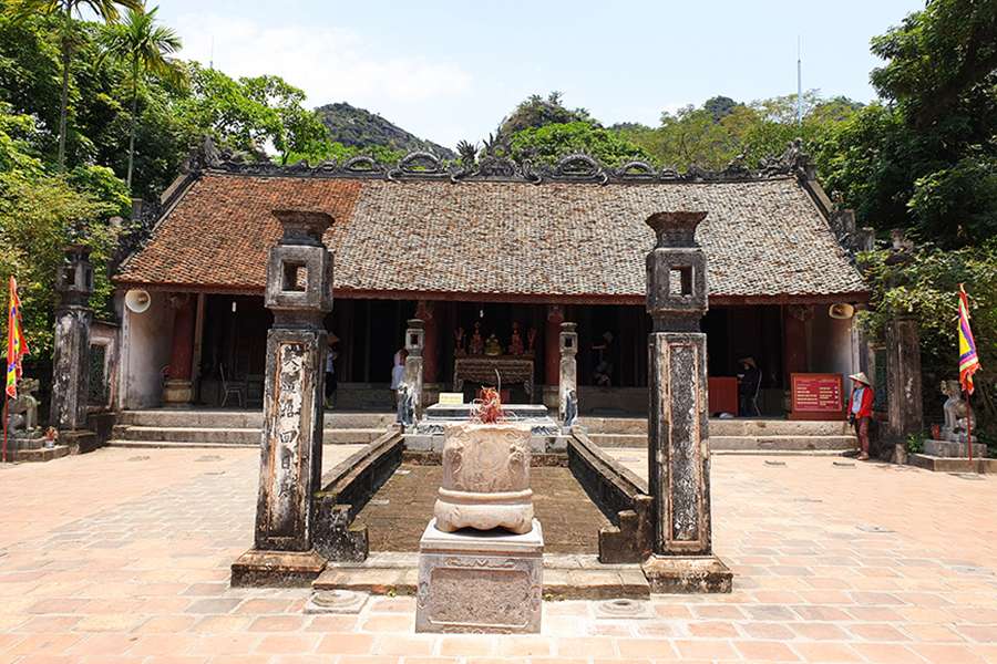 Hoa Lu Ancient Capital - Multi country tour