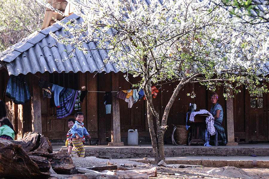 Lung Cam Village - Vietnam adventure tours