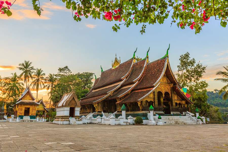 Wat Xieng Thong - Multi country tour