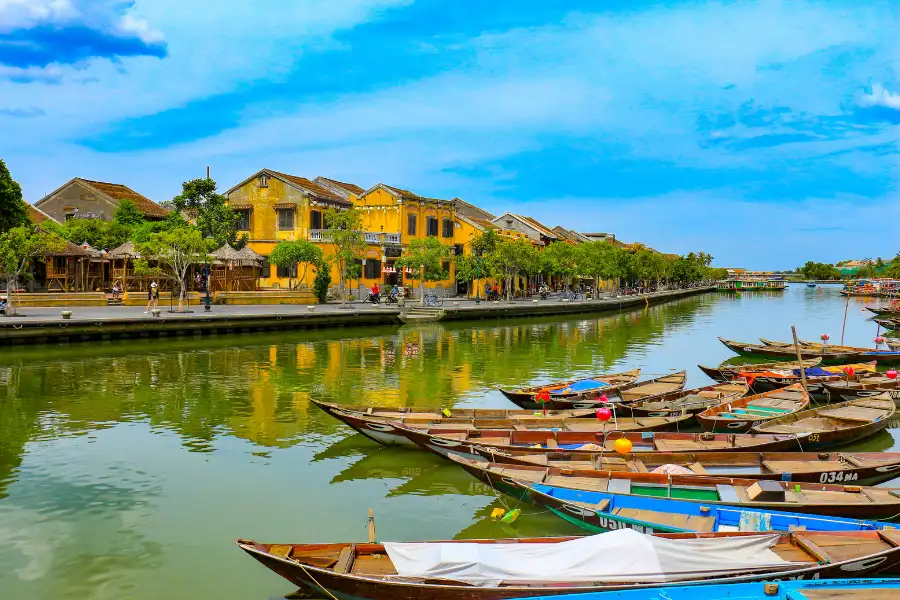Vietnam tour packages itinerary with highlights