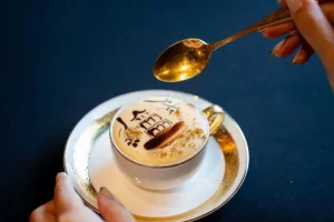 golden egg coffee in hanoi