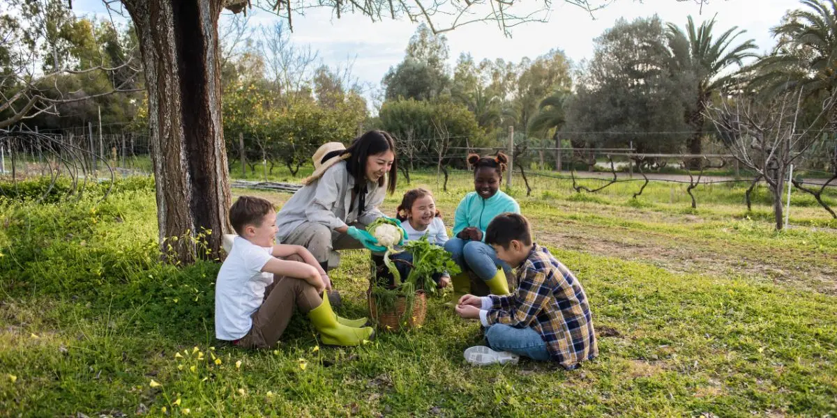 sustainable travel with vietnam local tour operators