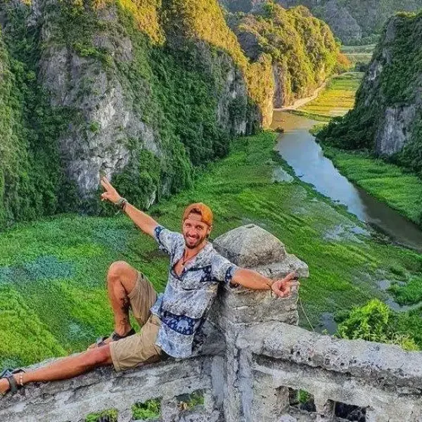 Hang mua cave - vietnam classic tours