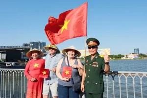 why travelers return to vietnam