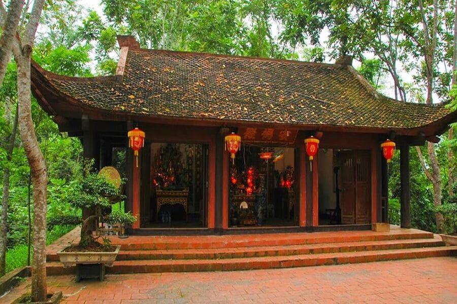 An Ma Temple in Ba Be Lake