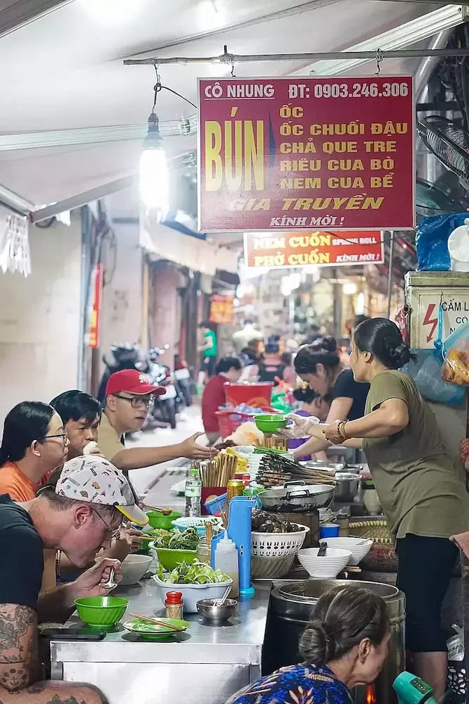hanoi street food - vietnam street food