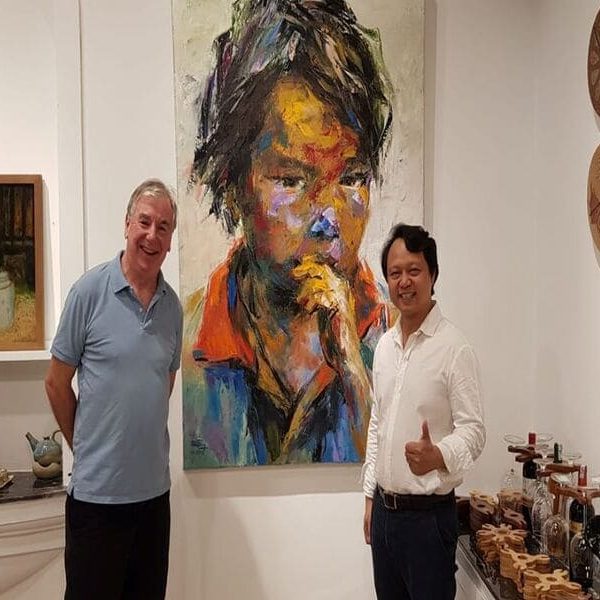 chat with our art collector